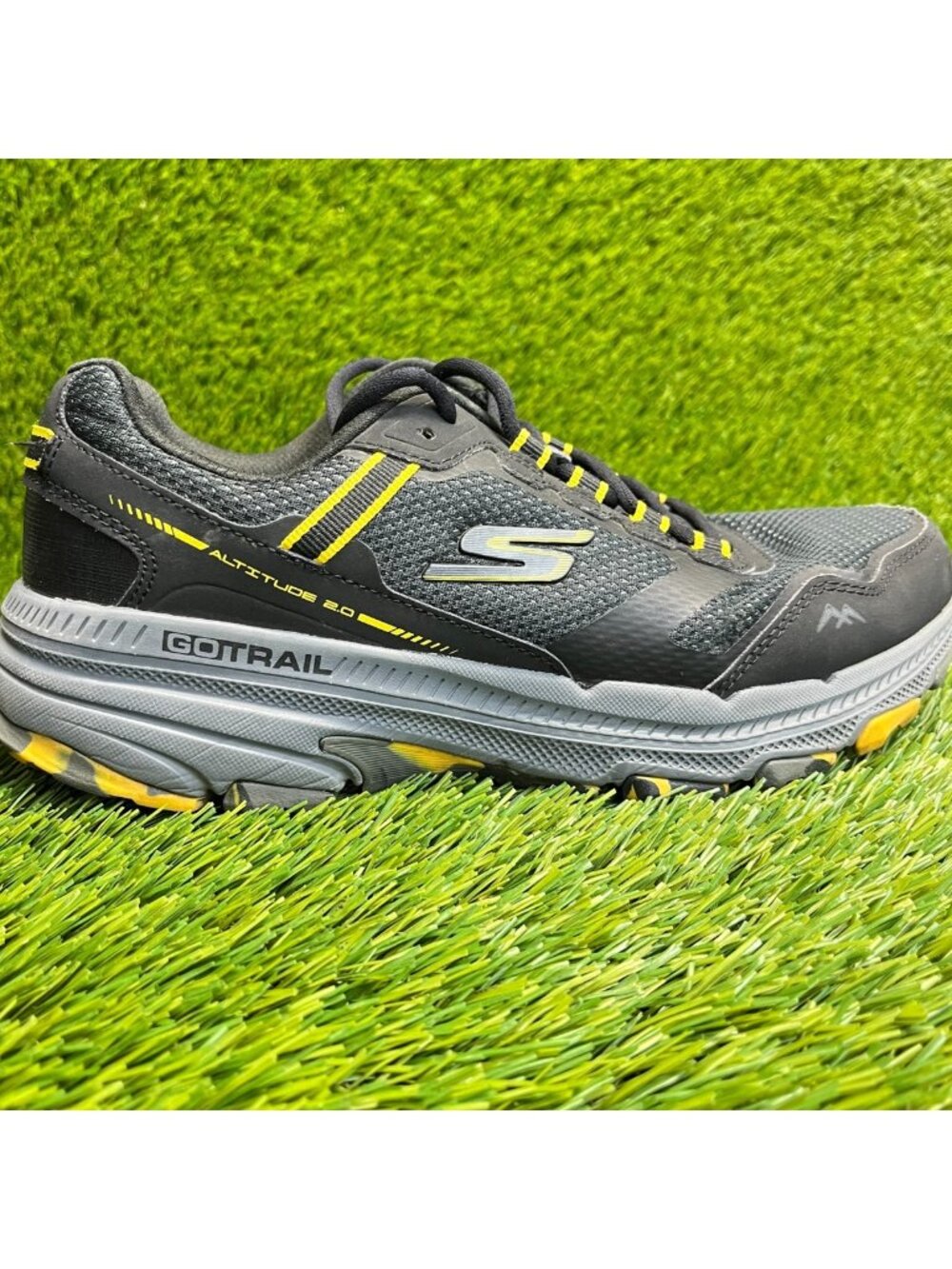 Skechers Go Run Trail Altitude 2.0 Mens Size 7 Black Gray Running Shoes Sneakers